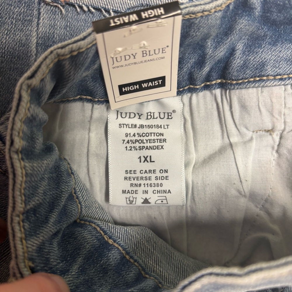 Judy Blue Denim Women's Shorts - Picture 4 of 4